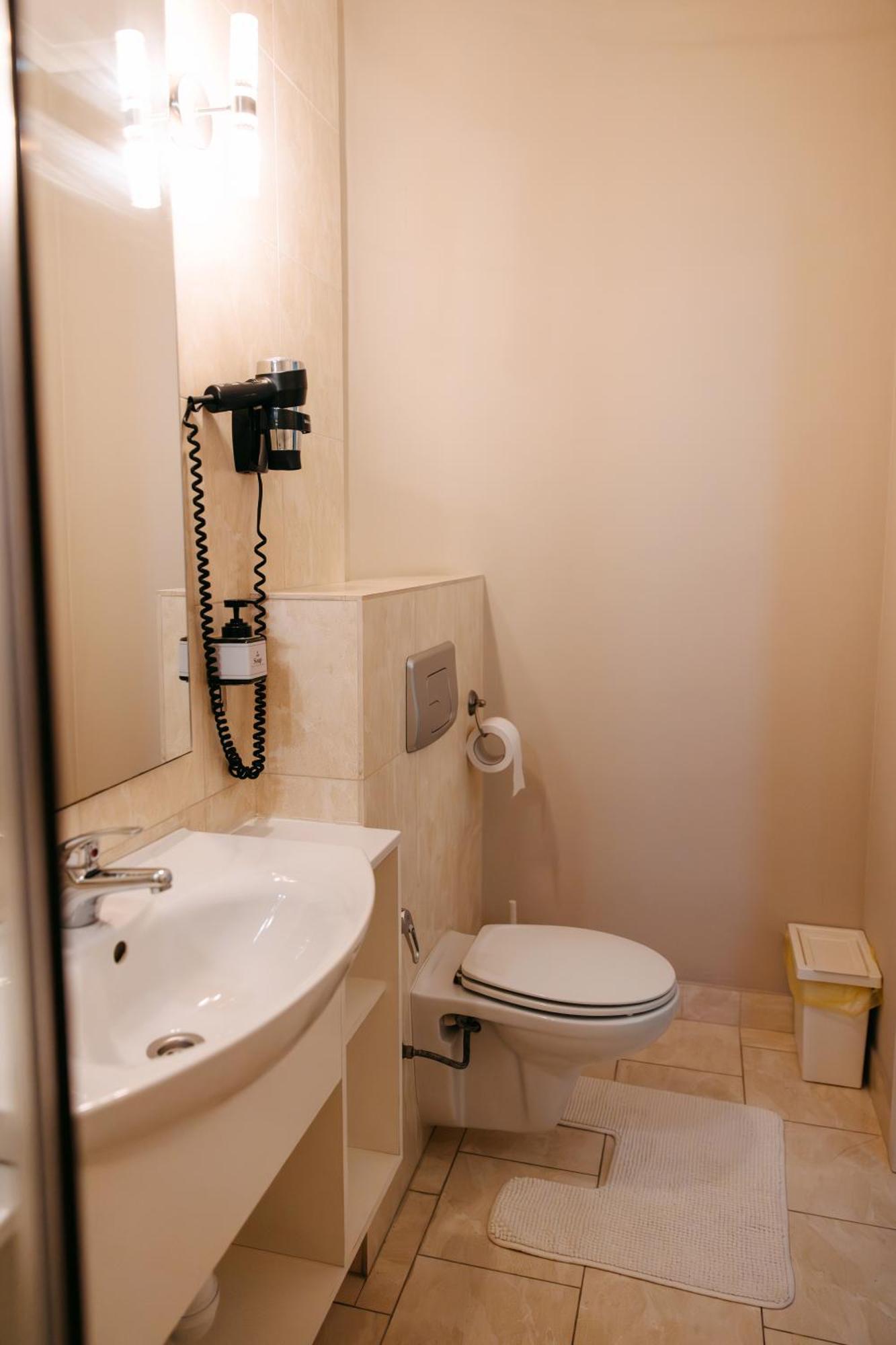 Summit Villa Chişinău Extérieur photo