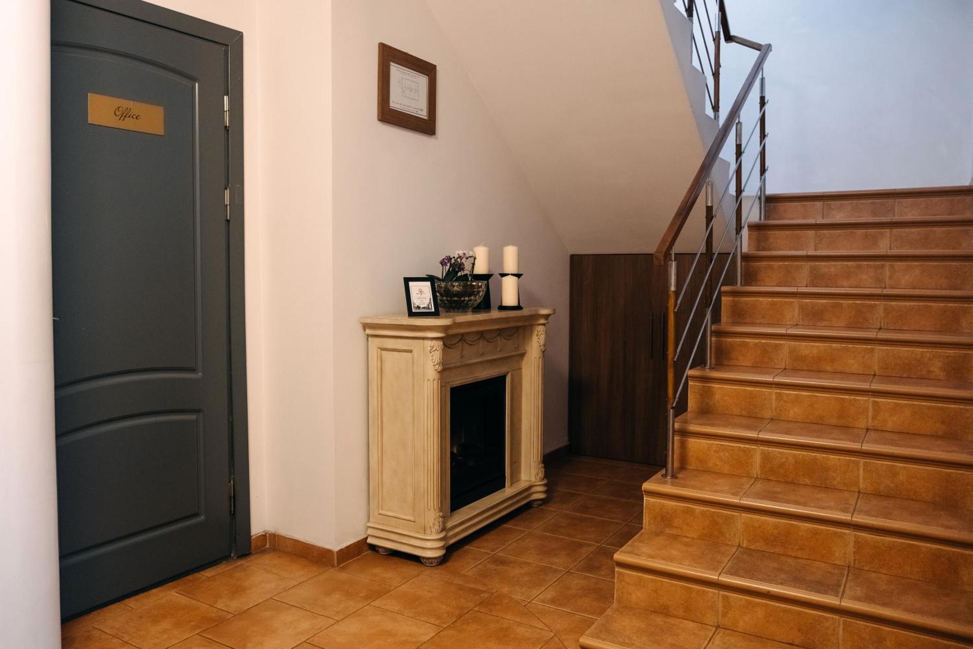 Summit Villa Chişinău Extérieur photo
