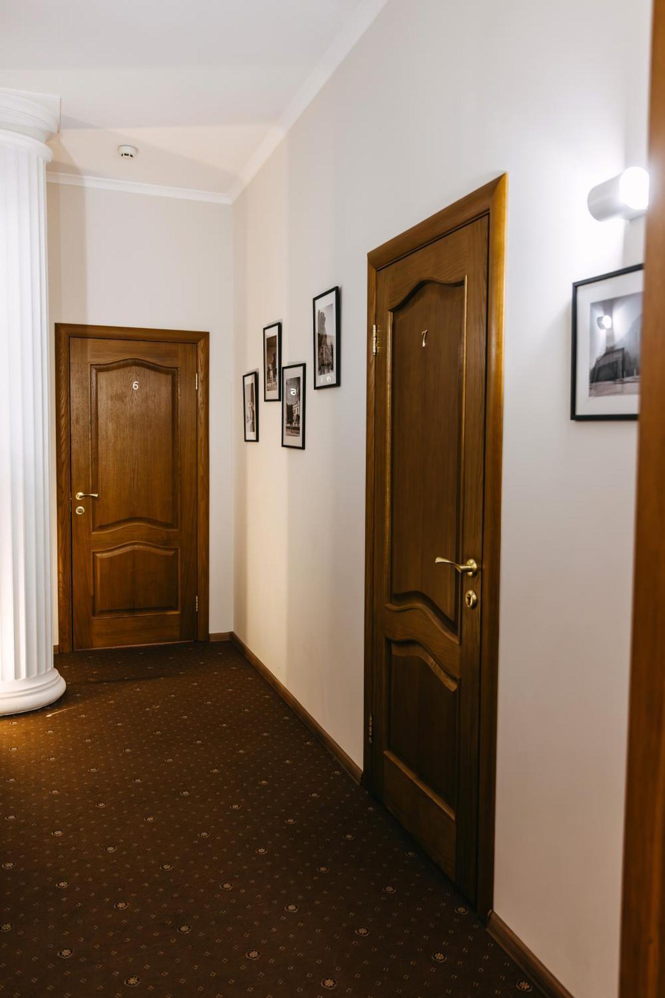 Summit Villa Chişinău Extérieur photo