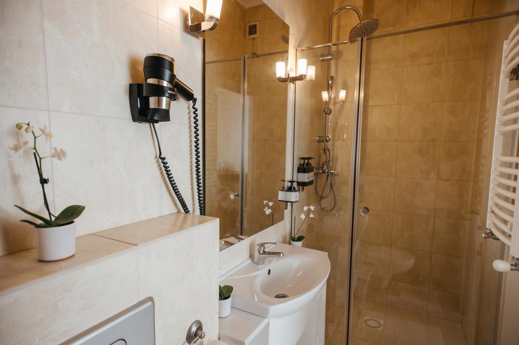 Summit Villa Chişinău Extérieur photo