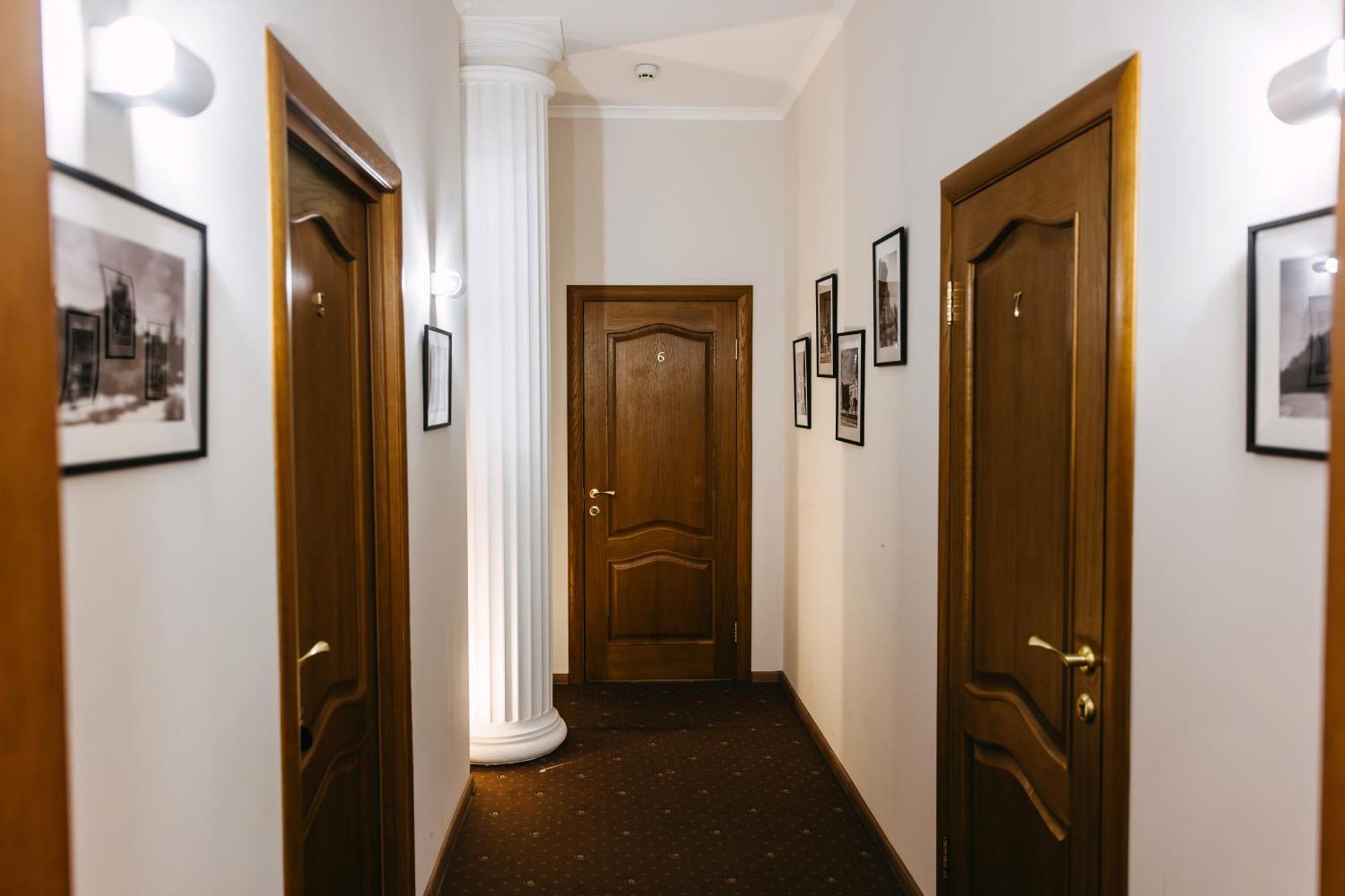 Summit Villa Chişinău Extérieur photo