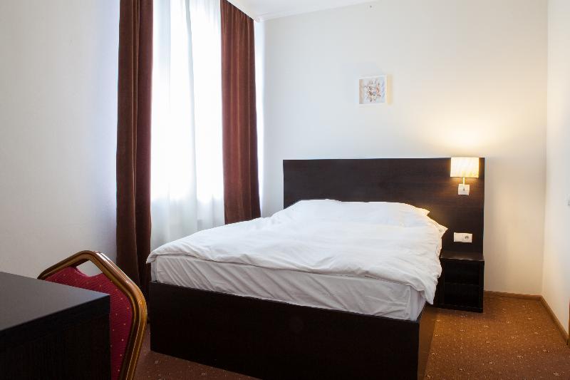 Summit Villa Chişinău Extérieur photo